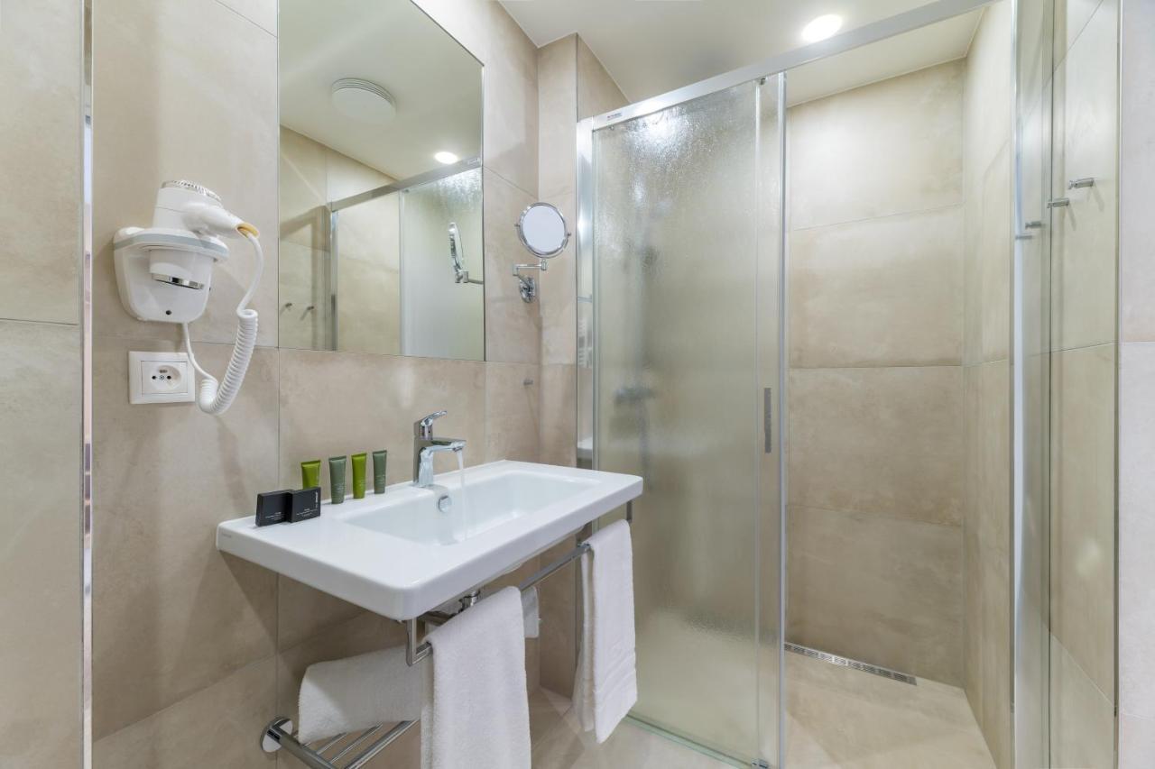 Wellness Hotel Iris 파블로프 외부 사진