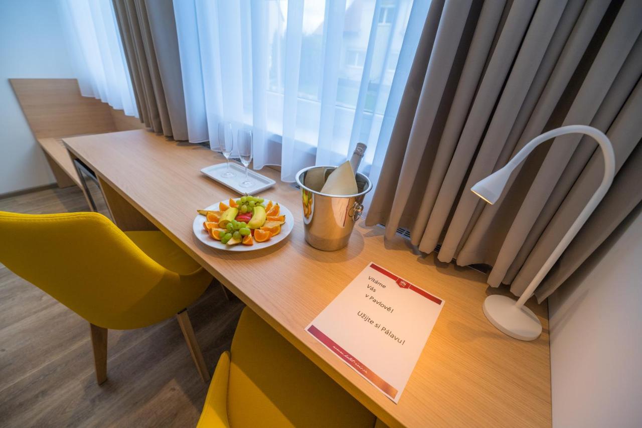 Wellness Hotel Iris 파블로프 외부 사진