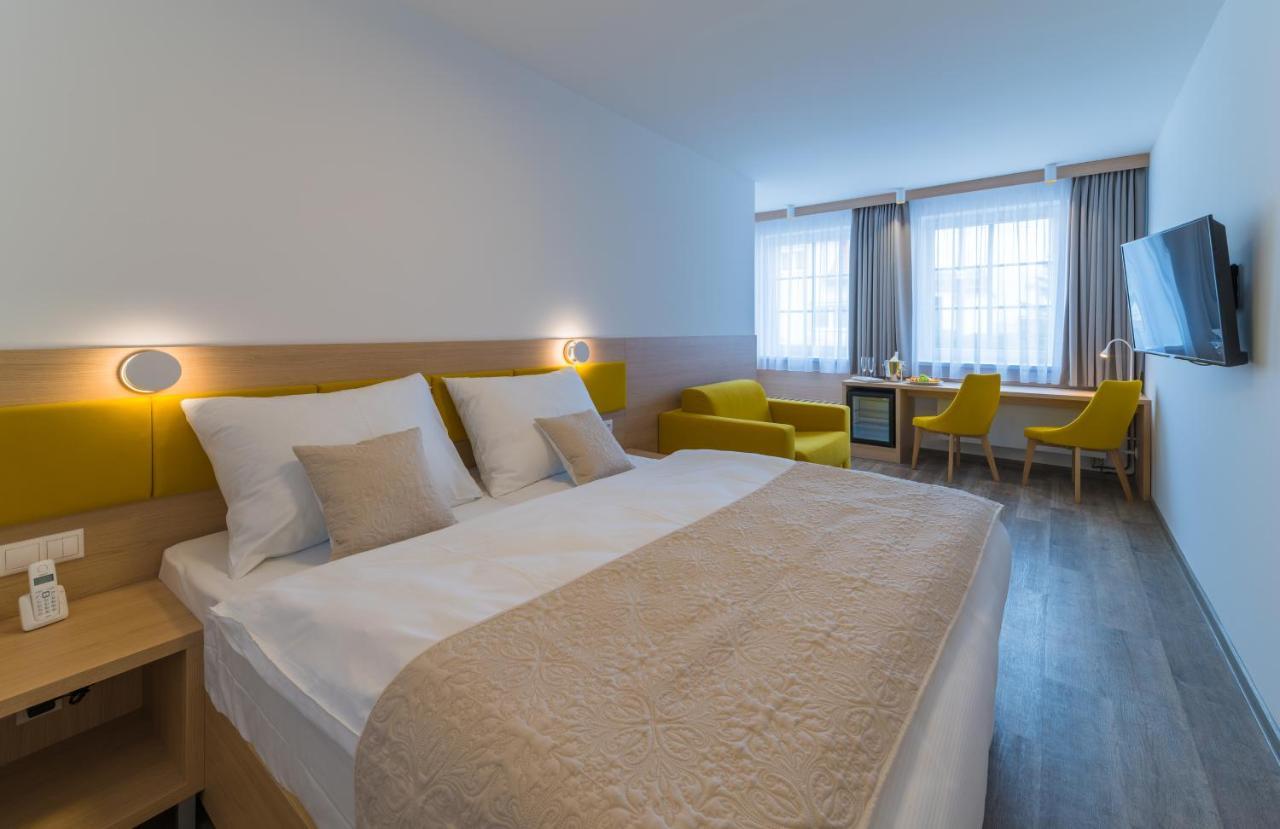 Wellness Hotel Iris 파블로프 외부 사진