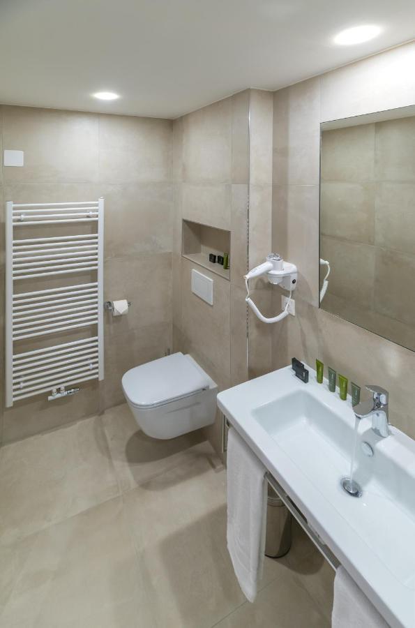 Wellness Hotel Iris 파블로프 외부 사진