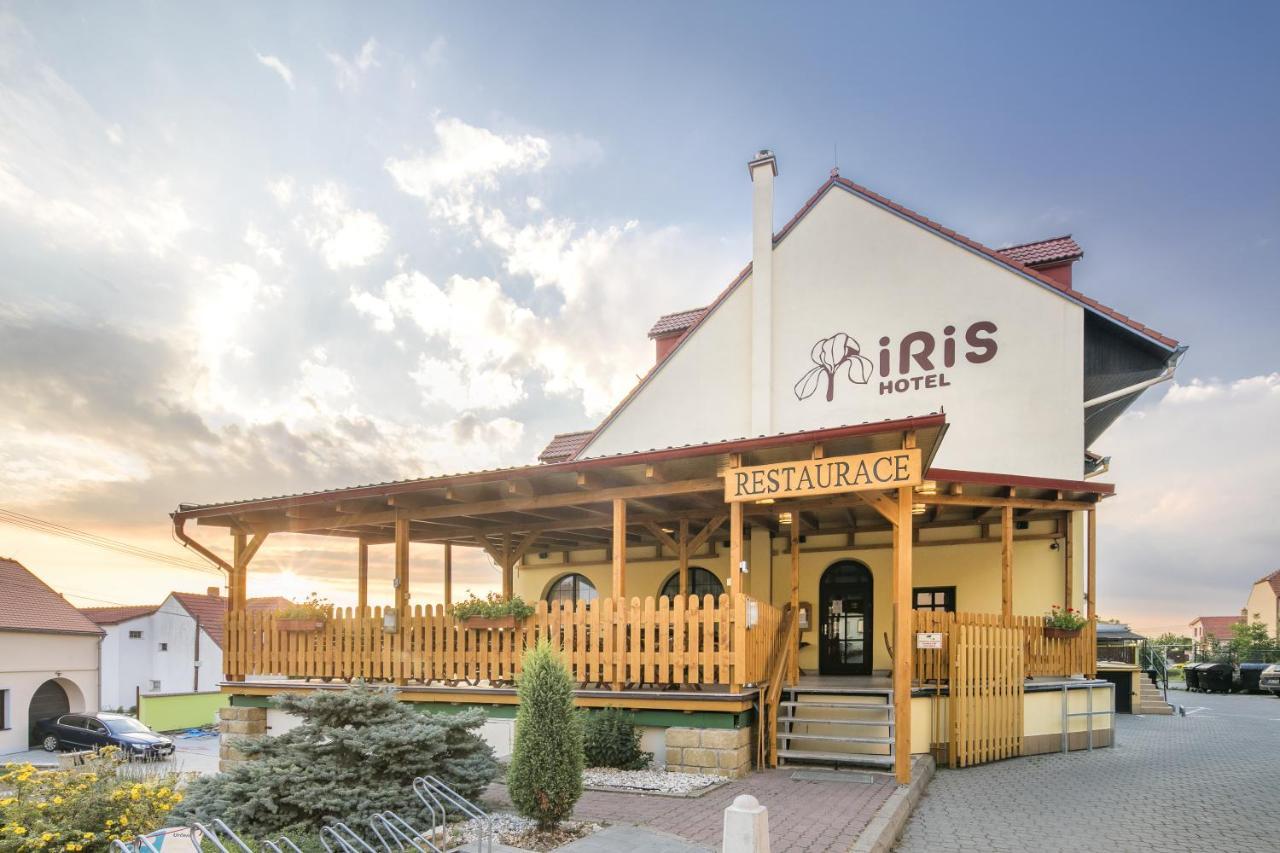 Wellness Hotel Iris 파블로프 외부 사진